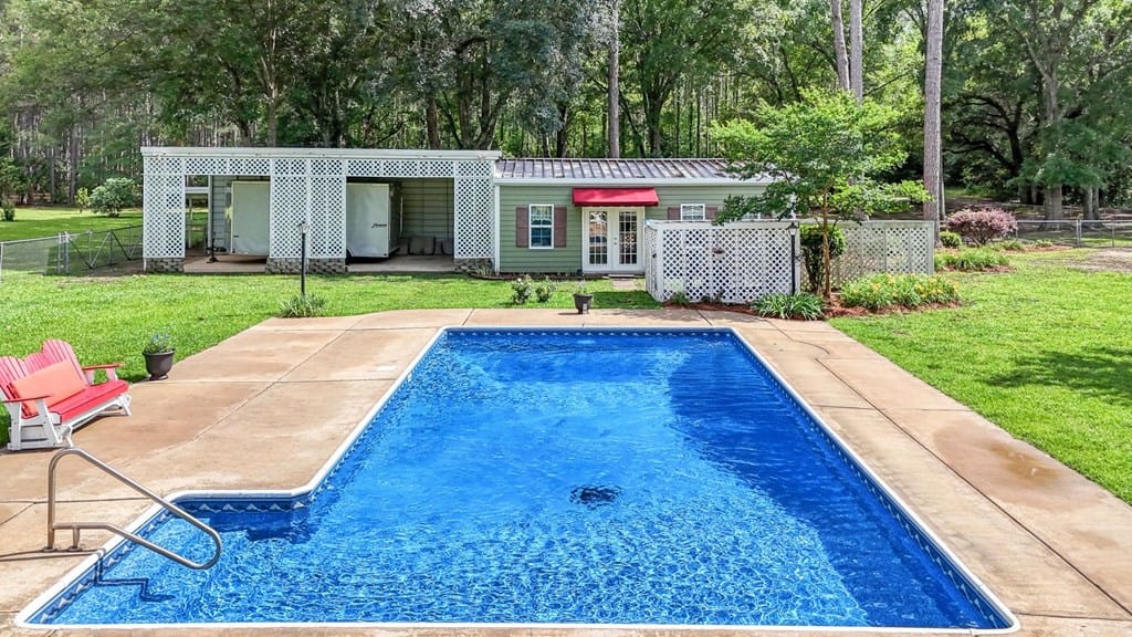 144 Northwood Dr, Leesburg, GA 31763