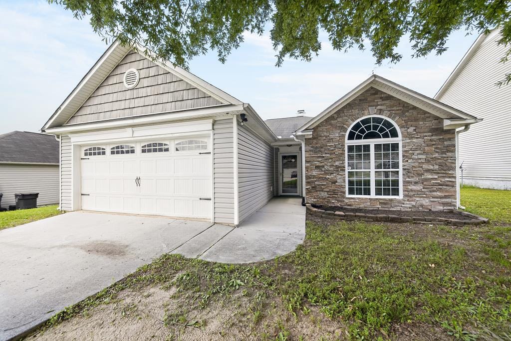 2813 Nancy Dr, Phenix City, AL 36870