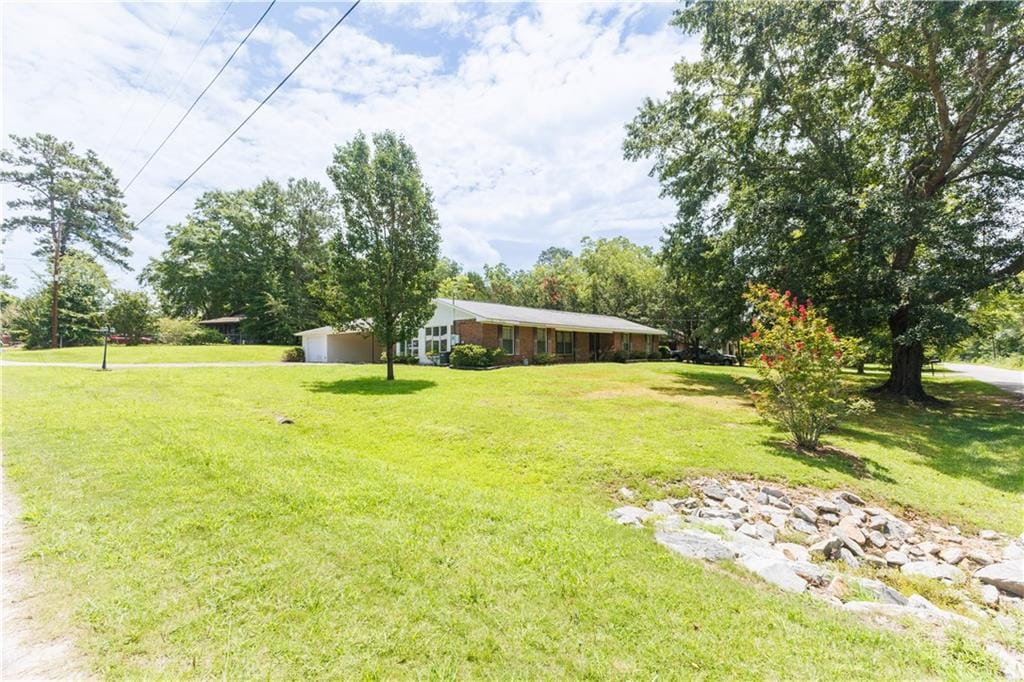 2910 War Eagle Dr, Phenix City, AL 36870