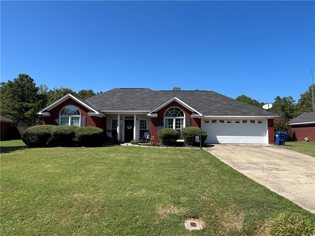 195 WINDSONG, Smiths Station, AL, 36877