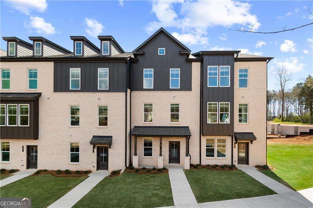 2612 Daybreak Ln, Newnan, GA 30265