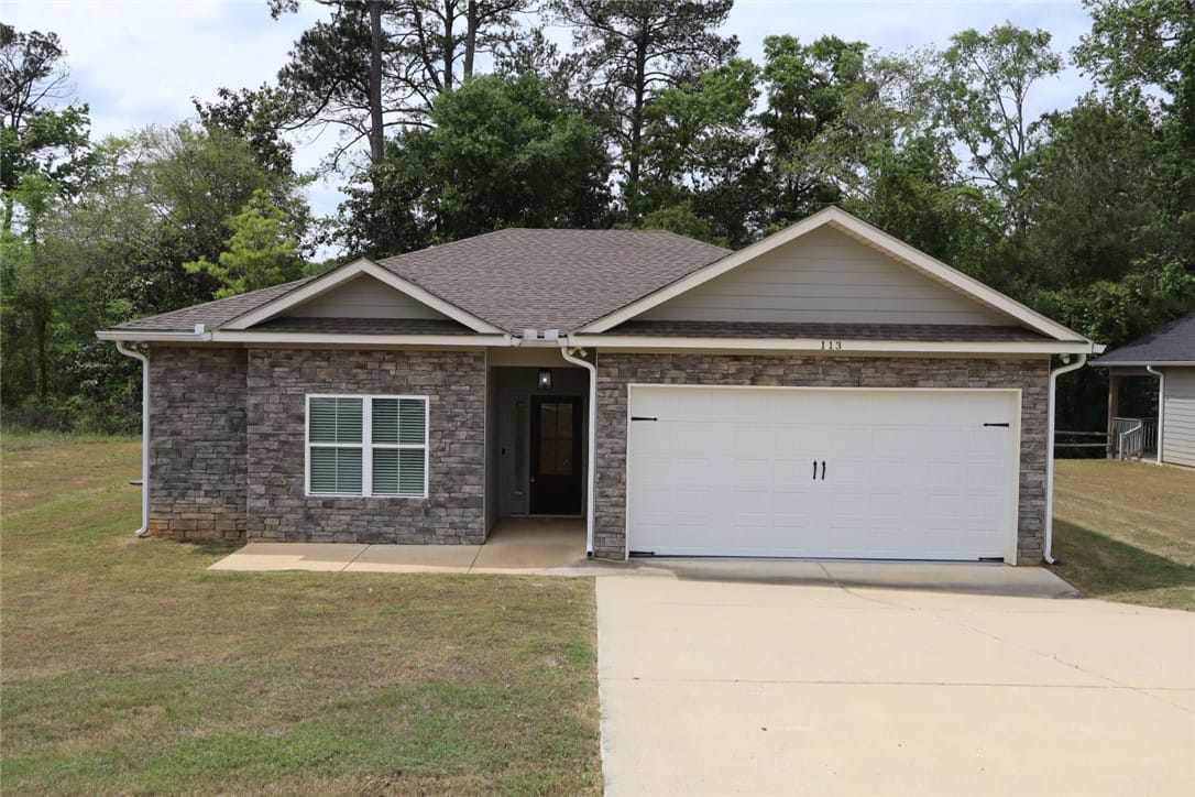 113 BAREFOOT, Eufaula, AL, 36027