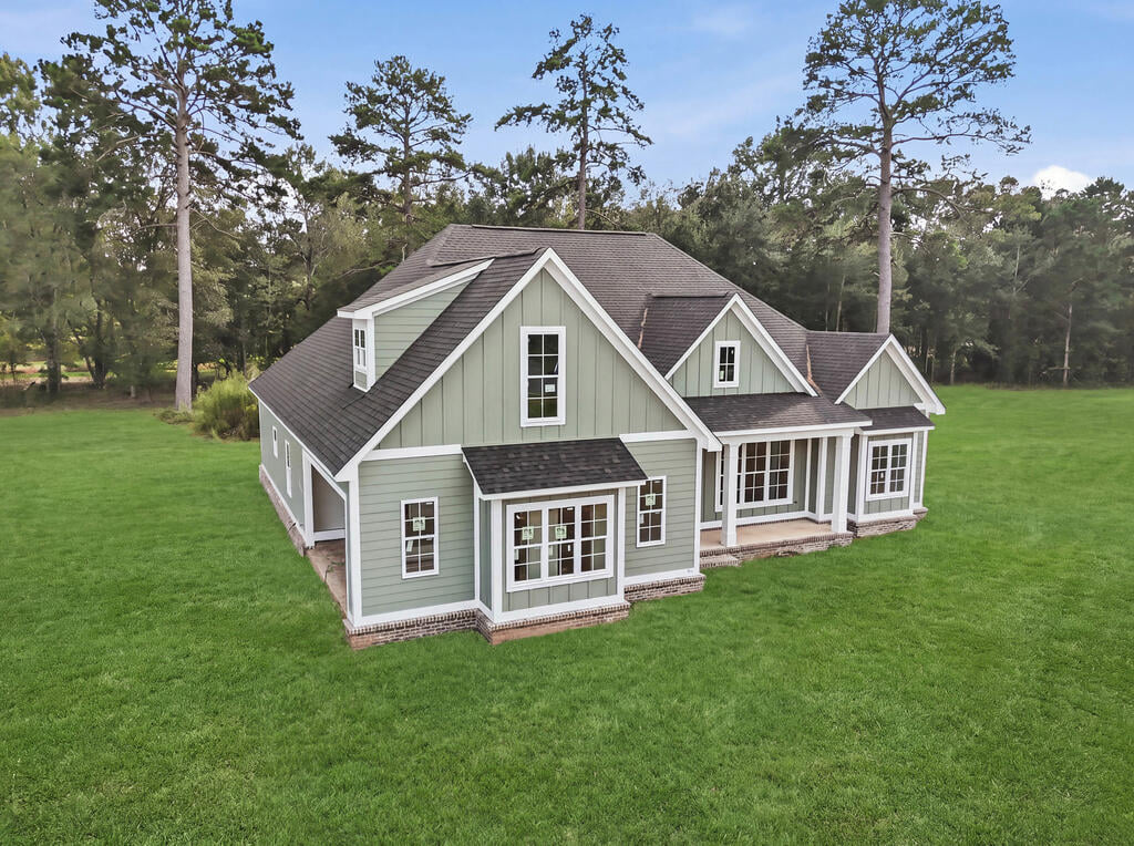 116 Hazelwood Dr, Leesburg, GA 31763