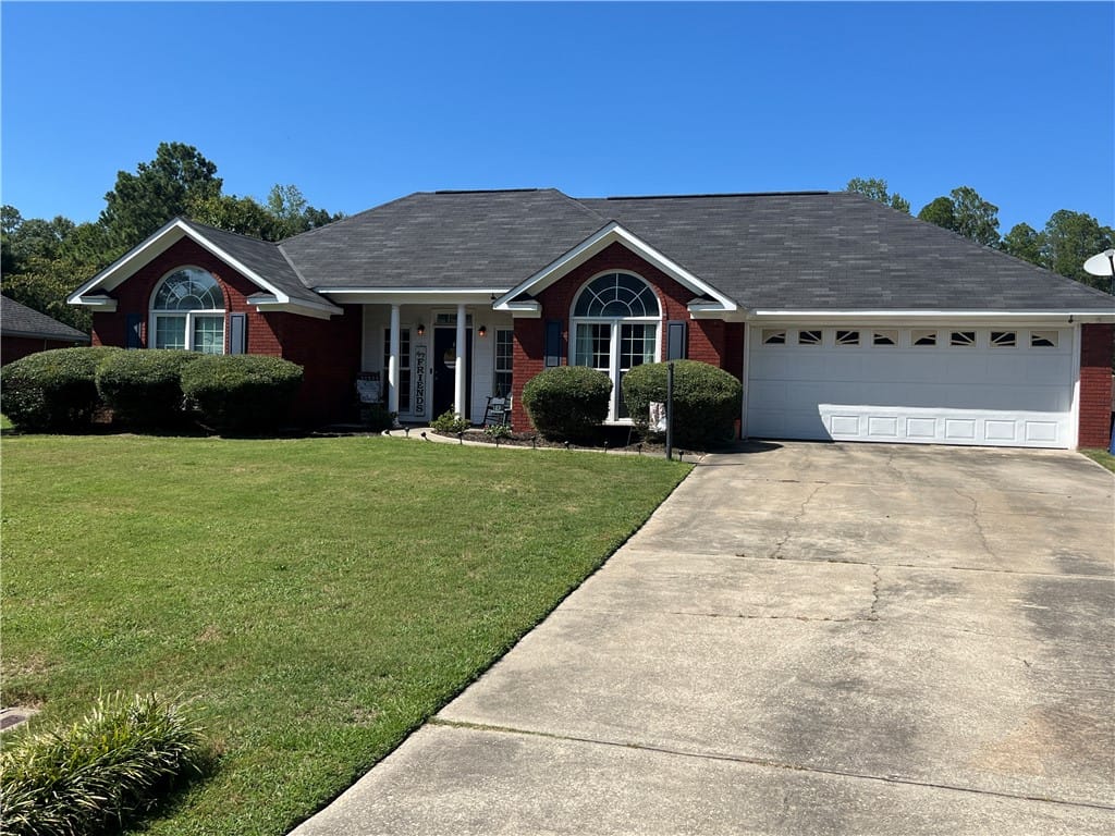 195 WINDSONG, Smiths Station, AL, 36877