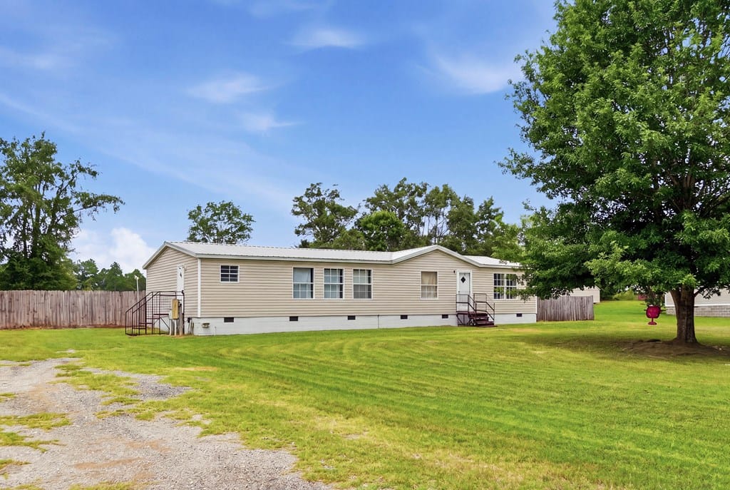 116 Case Rd, Sylvester, GA 31791