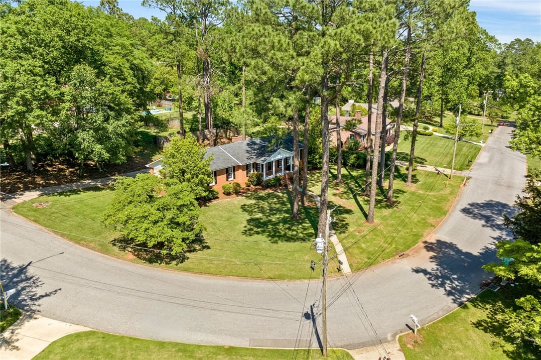 810 FORESTDALE, OPELIKA, AL, 36801 — Photo 2