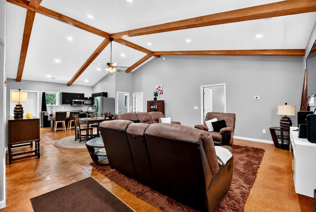 1337 Johnny Miller Rd, Buena Vista, GA 31803, Soaring Cathedral Ceiling in Great Room