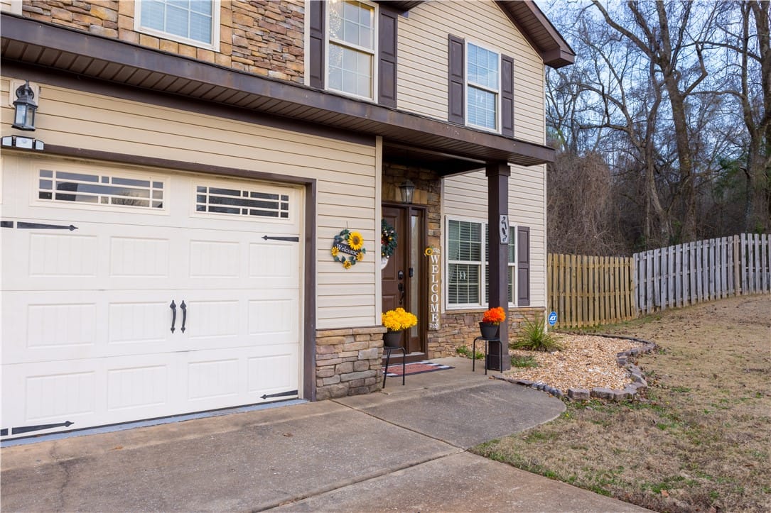 2103 Suzanne Lane, Opelika, AL, 36801 — Photo 3