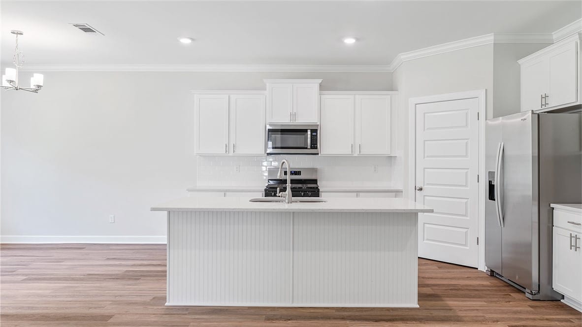 700 Asheton Dr, Auburn, AL 36830