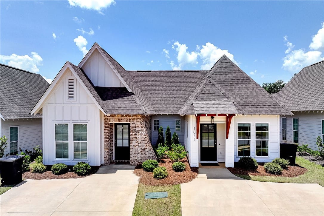 1045 Burrow Circle, Opelika, AL, 36801