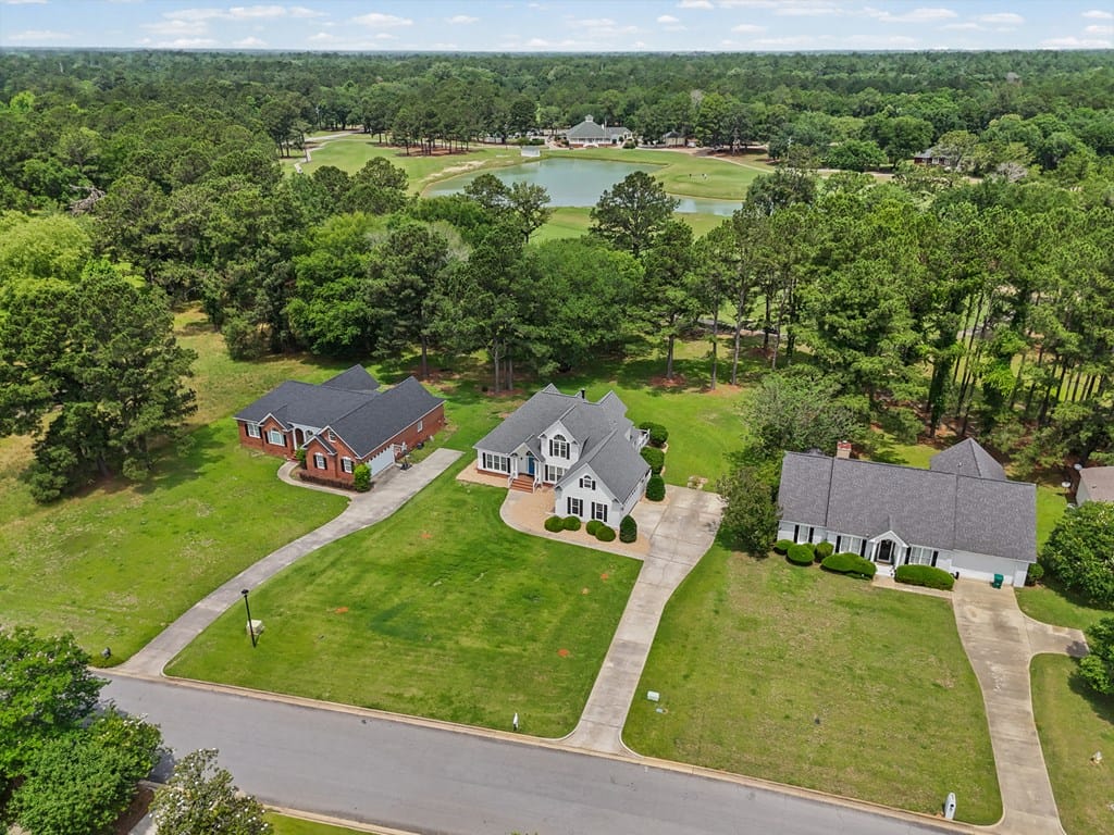 1007 River Pointe Dr, Albany, GA 31701