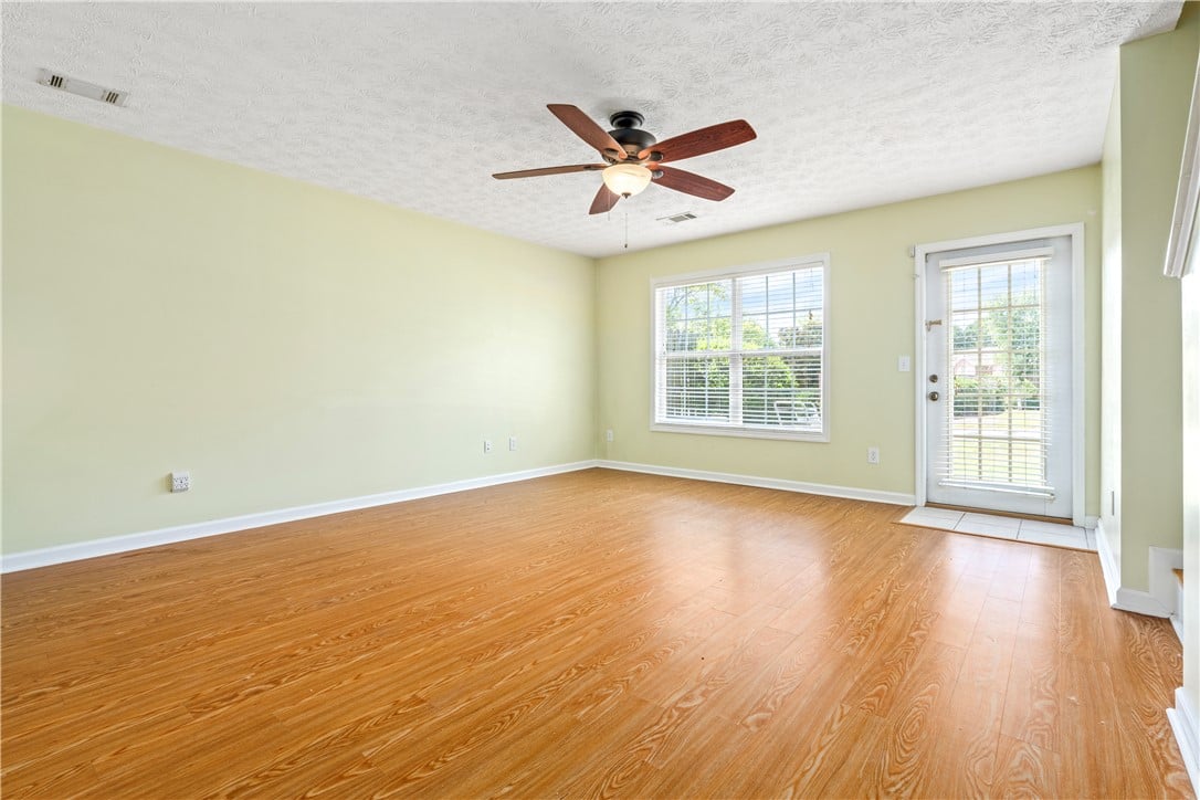 1477 N Donahue Dr, Auburn, AL 36830