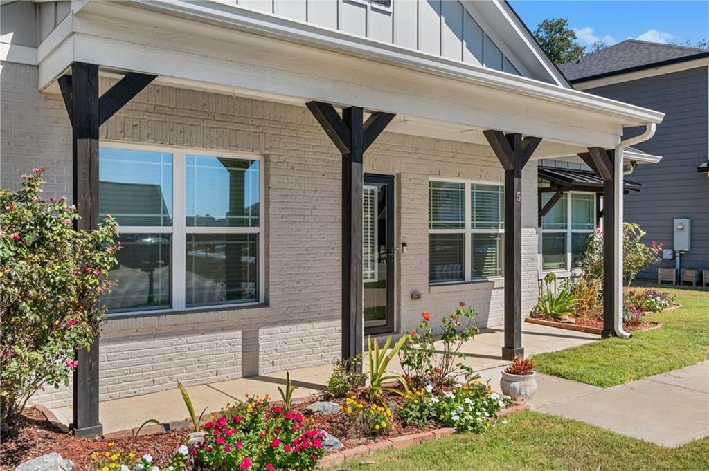 5 Gardner Wy, Phenix City, AL 36869