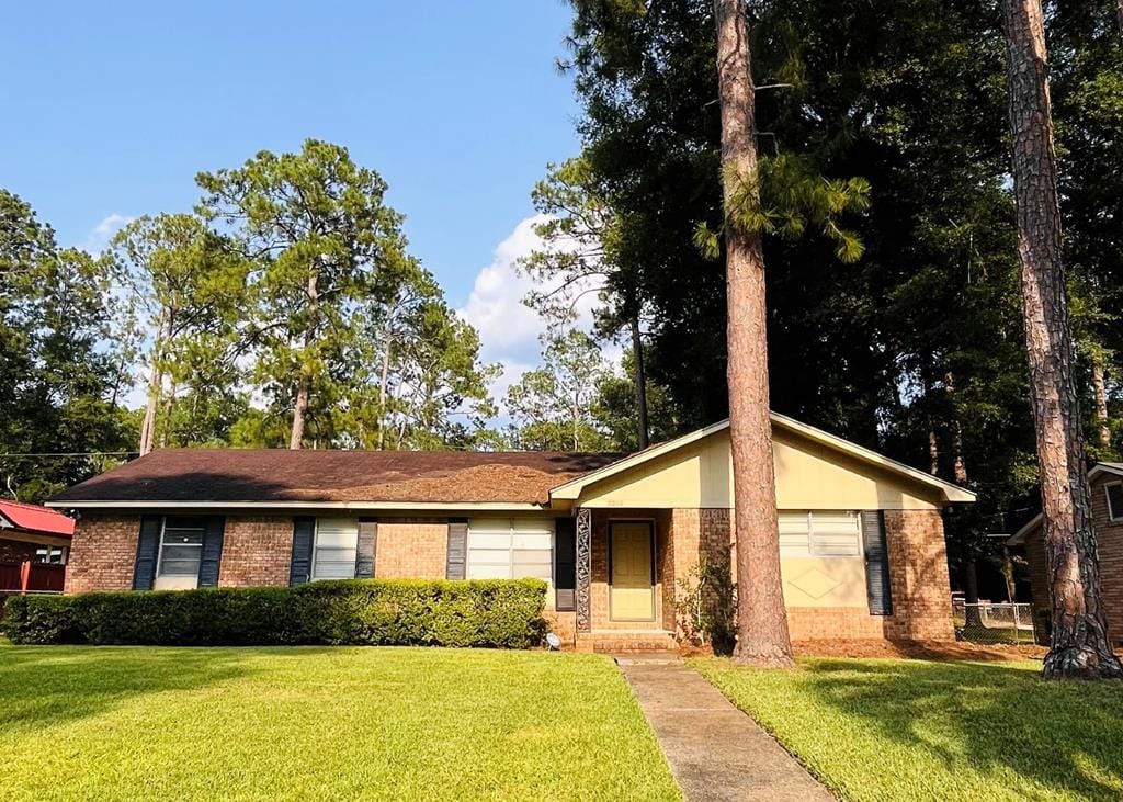 2010 Juniper Dr, Albany, GA 31721