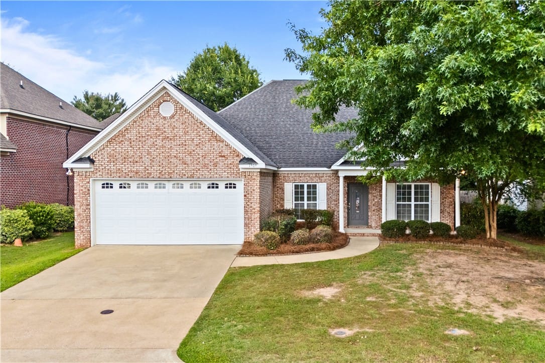 1300 Tulip Ct, Auburn, AL 36830