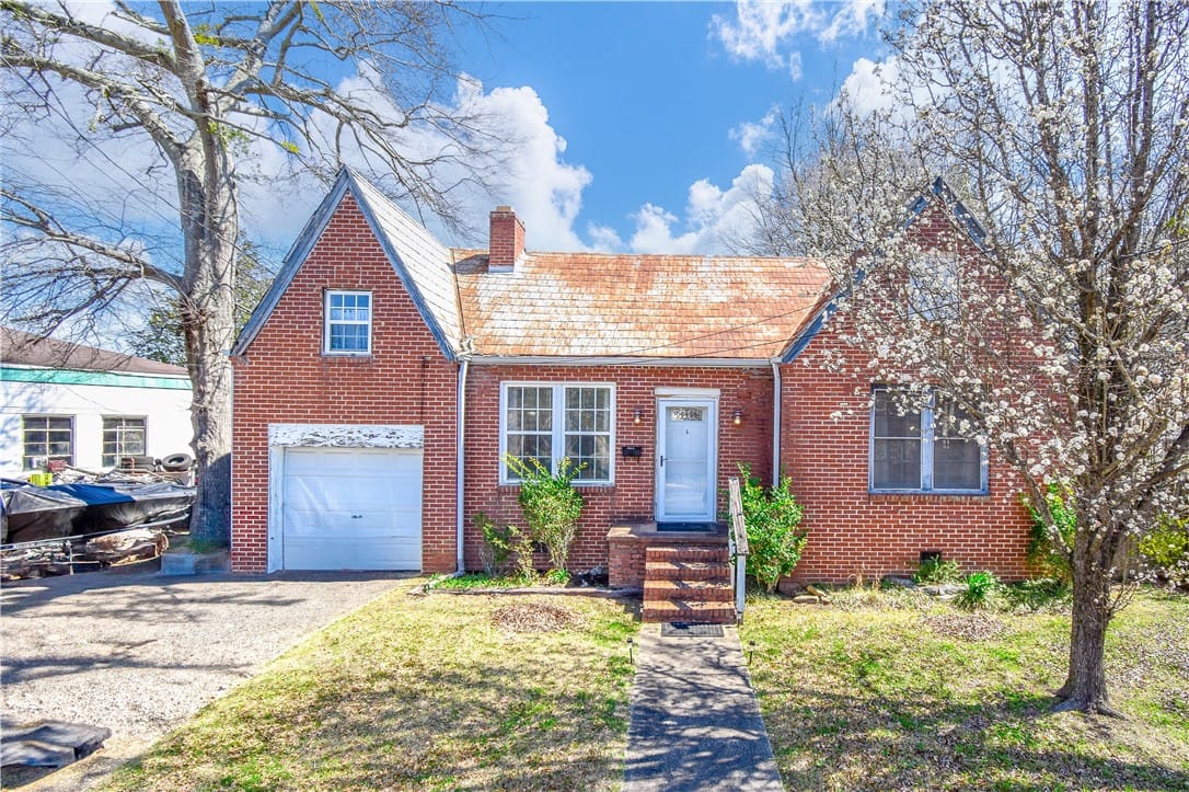 141 CENTRAL, Alexander City, AL, 35010