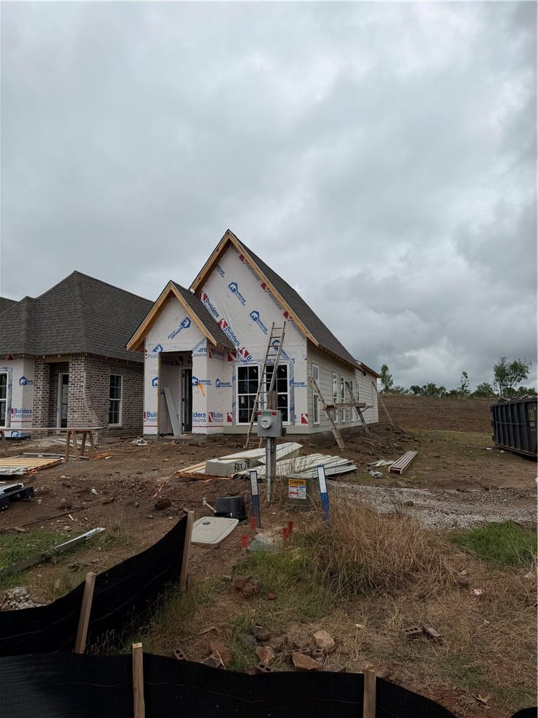 1045 HUNTERS, Opelika, AL, 36801