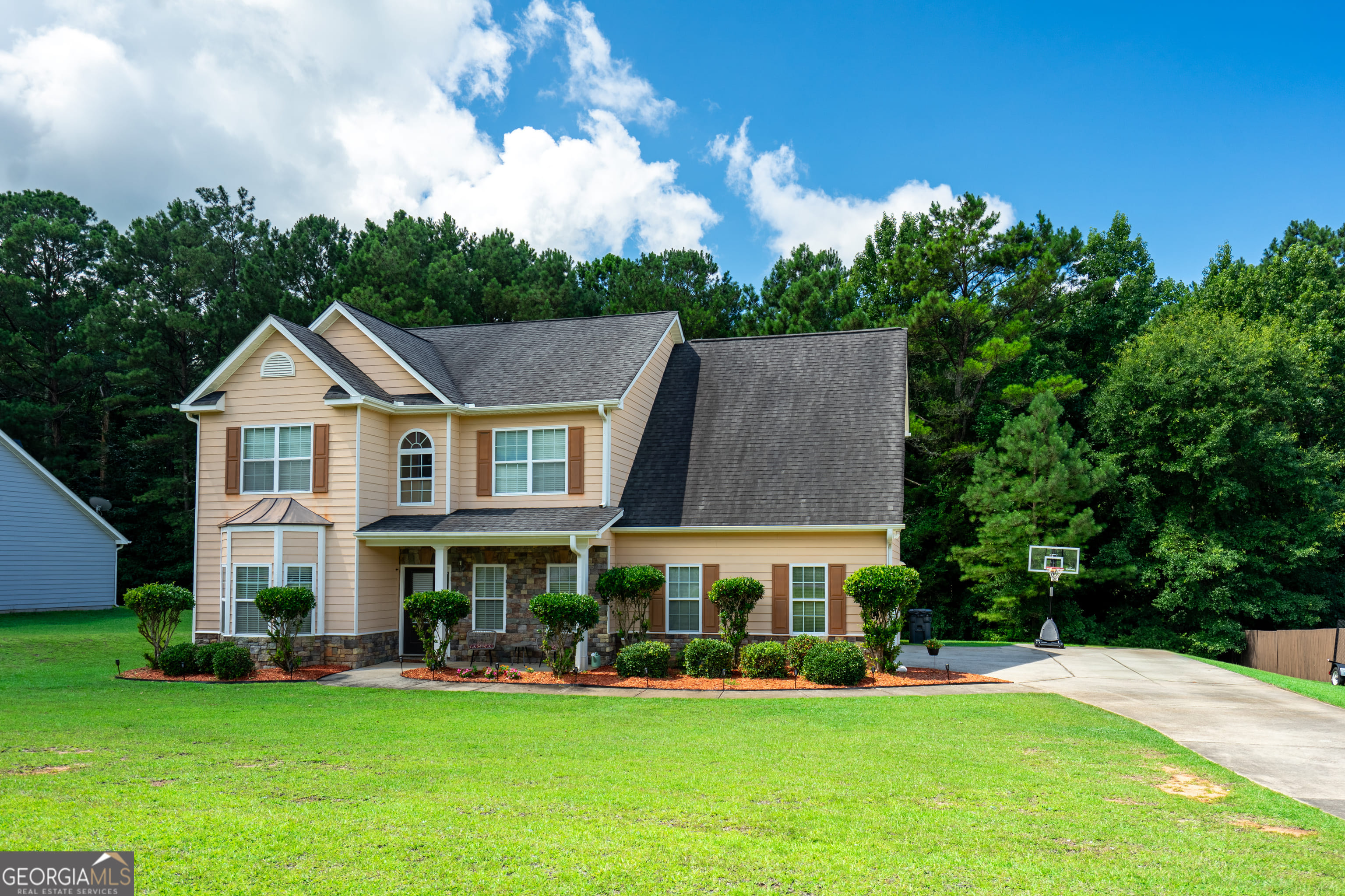 111 Jasmine Ln, LaGrange, GA 30241