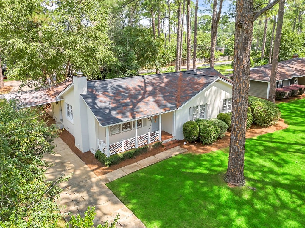 1021 Summit Dr, Albany, GA 31707