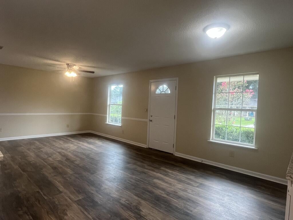 166 Crow Dr, Leesburg, GA 31763