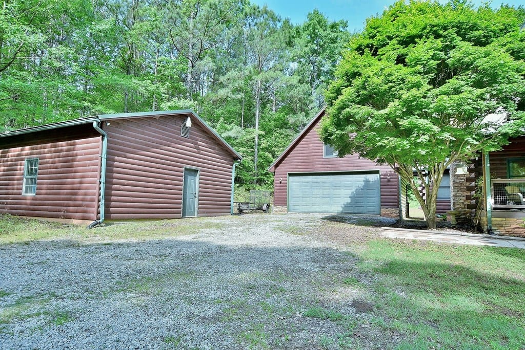149 Savior Ln, Hamilton, GA 31811