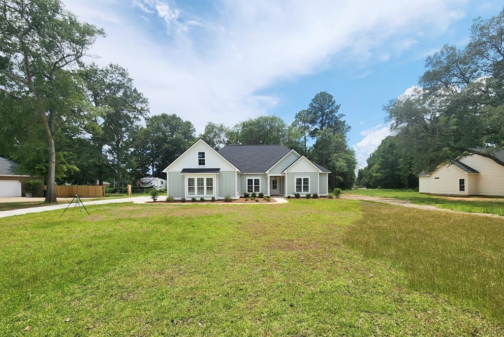 109 Tybee Ln, Leesburg, GA 31763