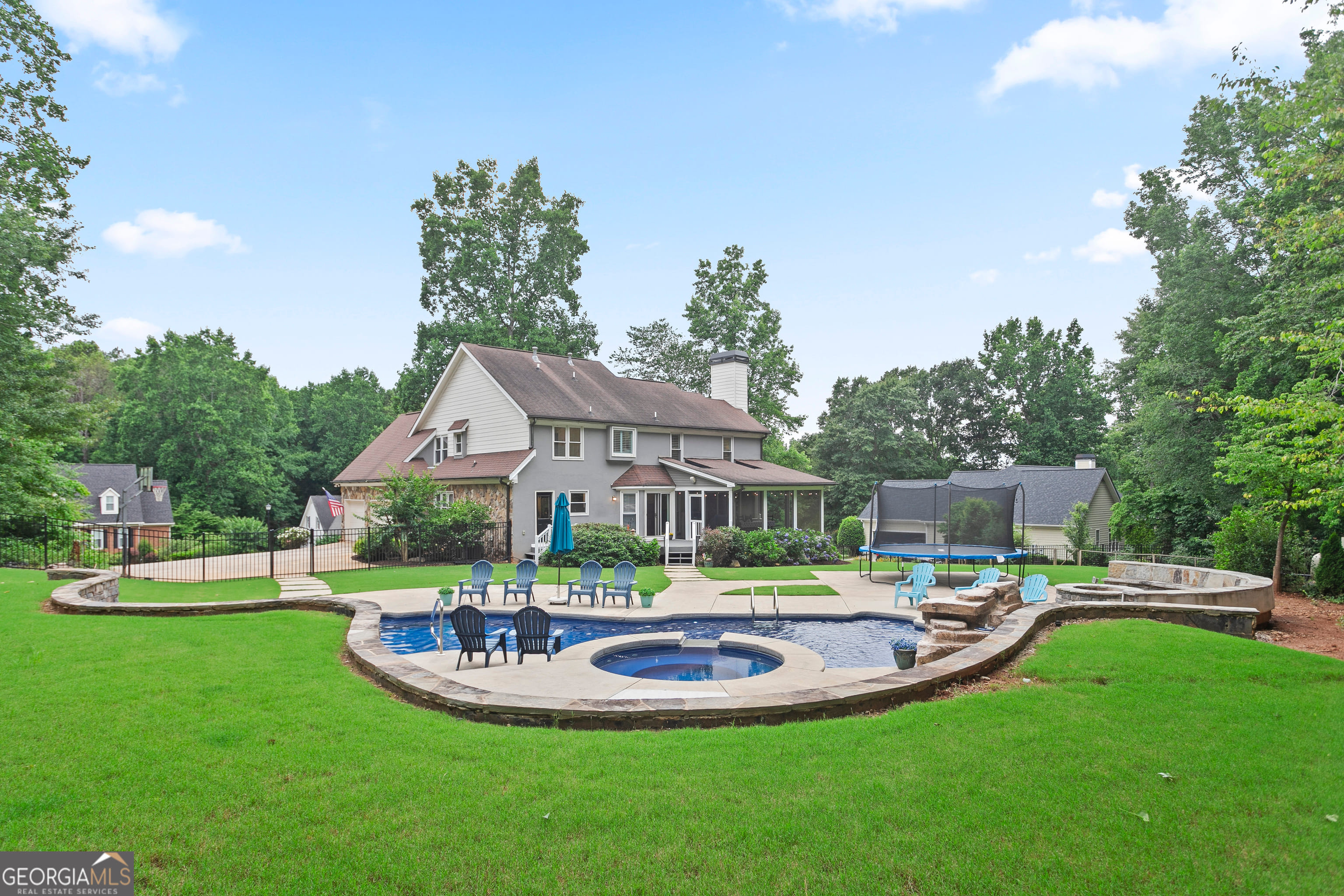 310 S Shore Dr, Newnan, GA 30263