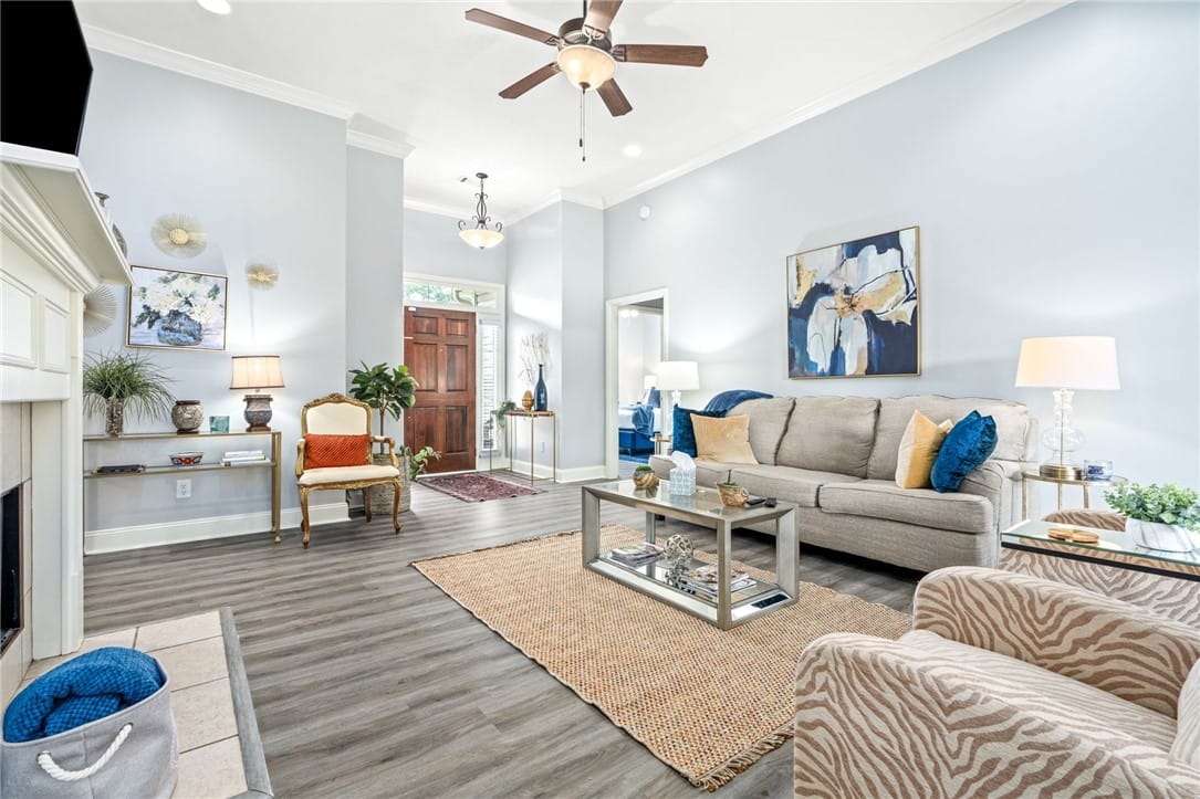 2706 Carriage House Ln, Opelika, AL 36801, Enter into a welcoming living space boasting high