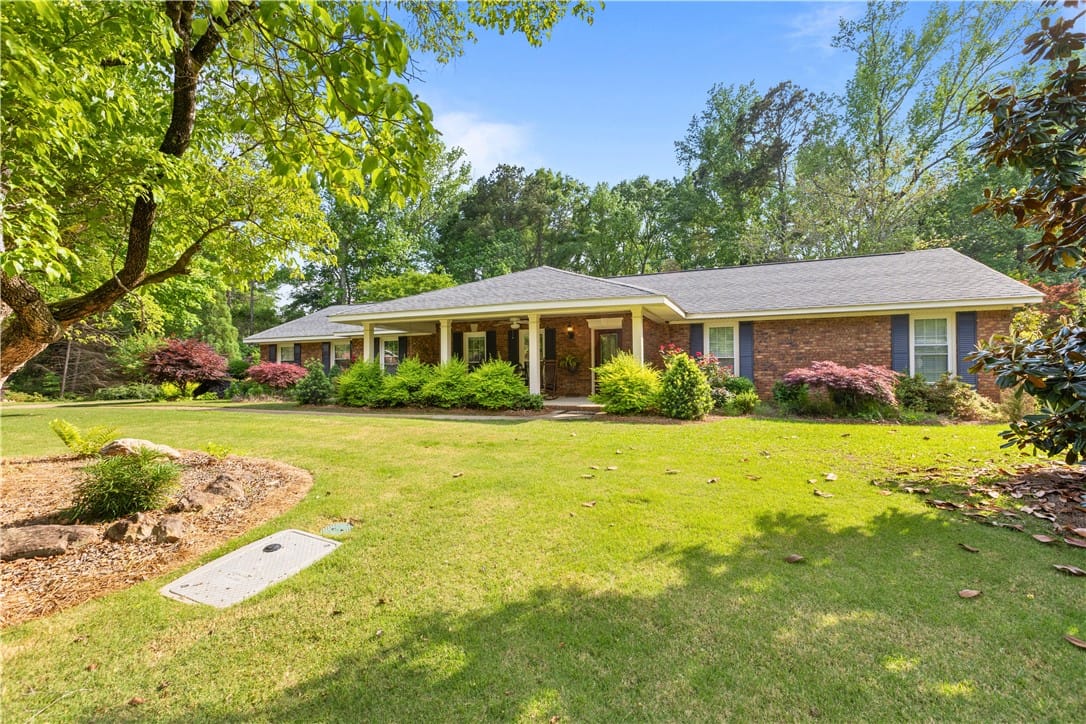 1700 INDIA, Opelika, AL, 36801