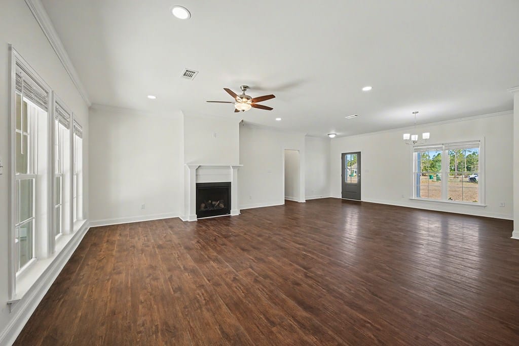 103 Stornoway Dr, Leesburg, GA 31763