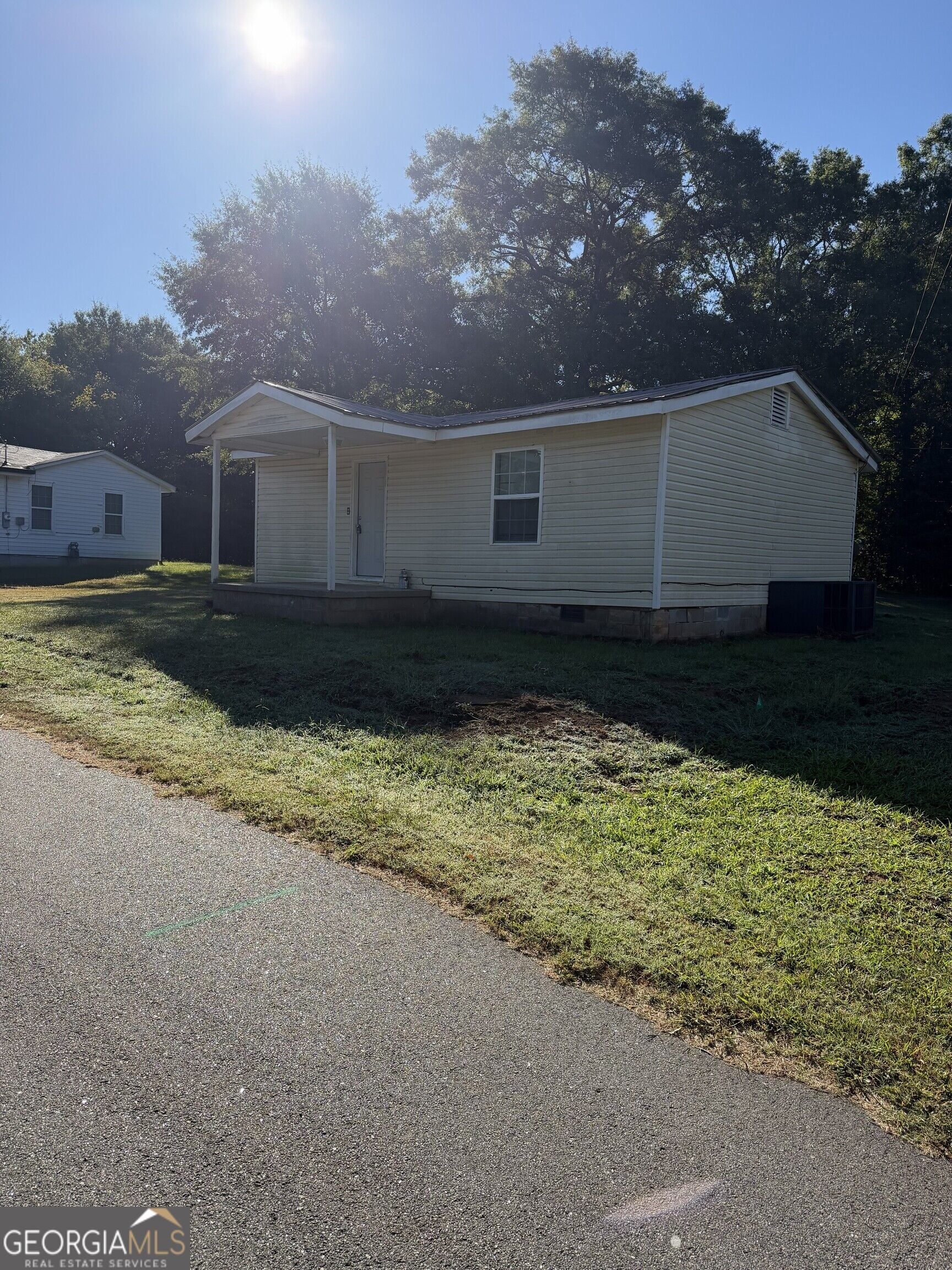 54 Geter Cir, Newnan, GA 30263