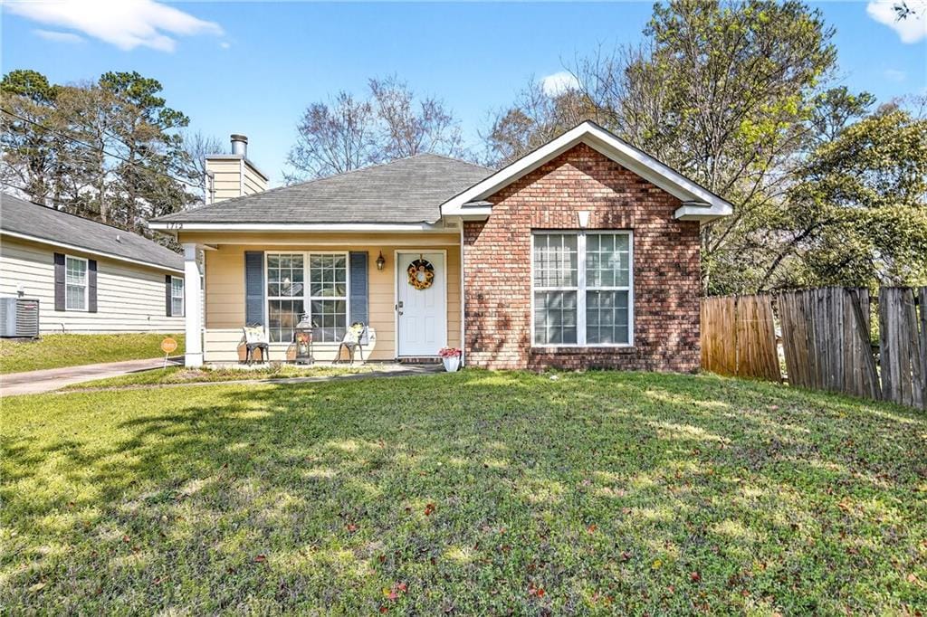 1712 12th Pl, Phenix City, AL 36867
