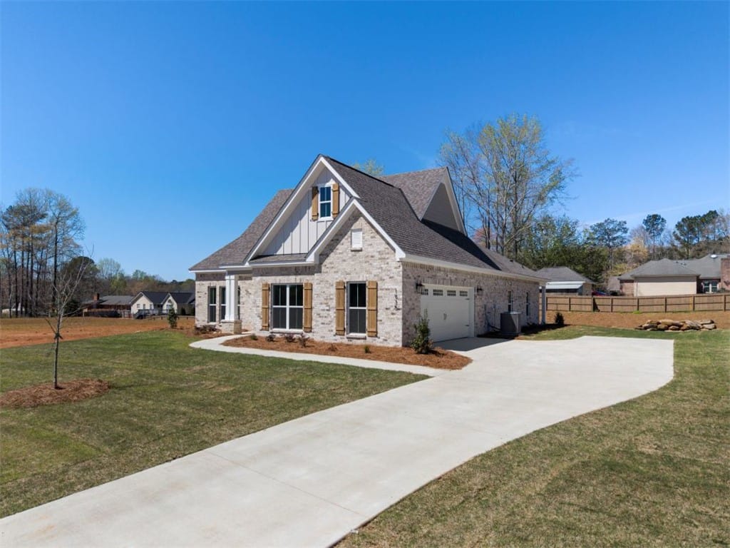 1935 Long Leaf Lane, Opelika, AL, 36804 — Photo 2