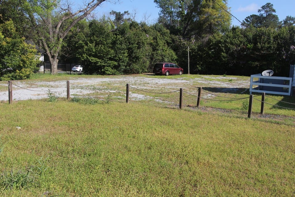 1213 Dawson Rd, Albany, GA 31707