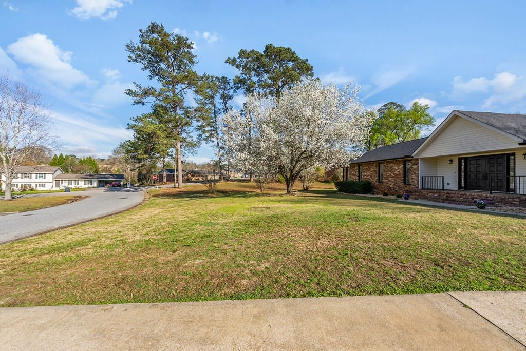 3814 Brookwood Circle, Phenix City, AL, 36867 — Photo 3