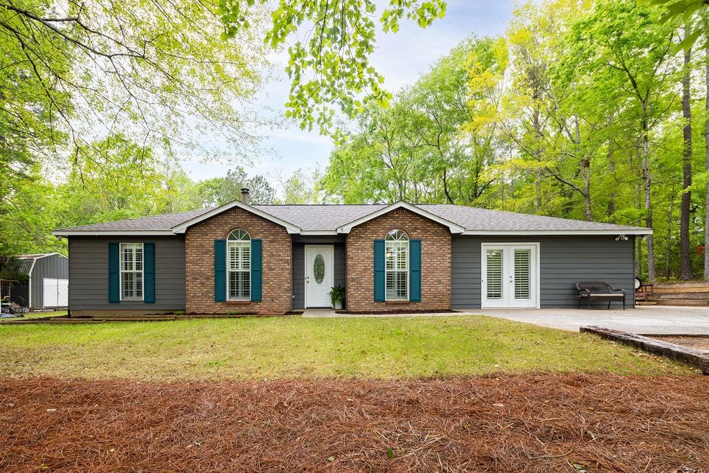 1046 Douglas Drive, Ellerslie, GA, 31807
