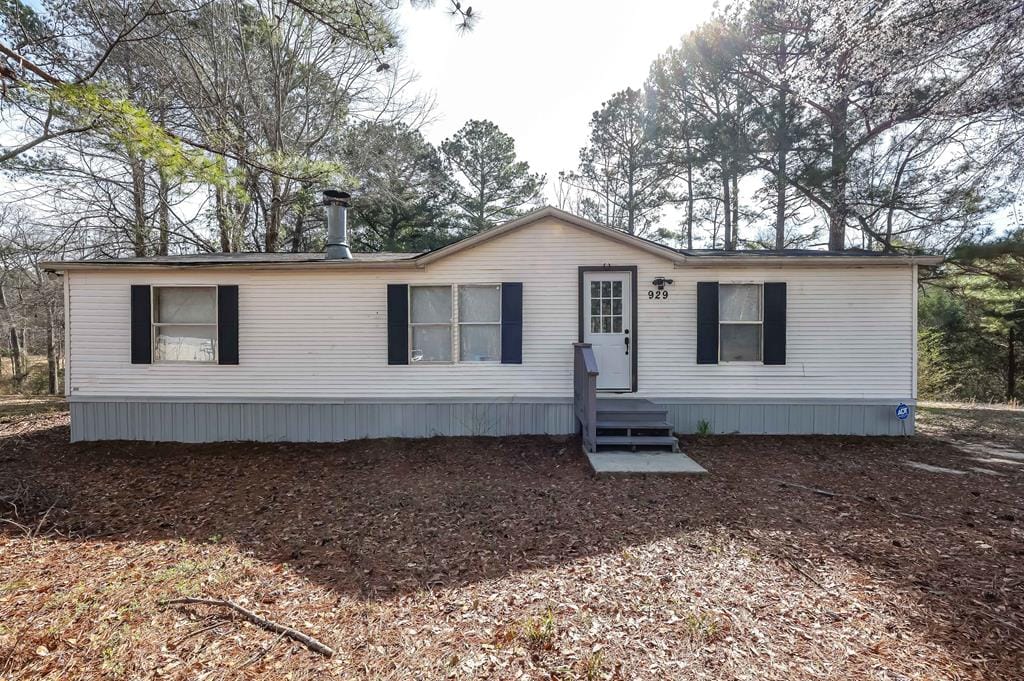 929 Stringer Weeks Road, Smiths Station, AL, 36877