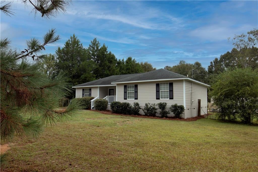 4 Lake Vista Dr, Fort Mitchell, AL 36856