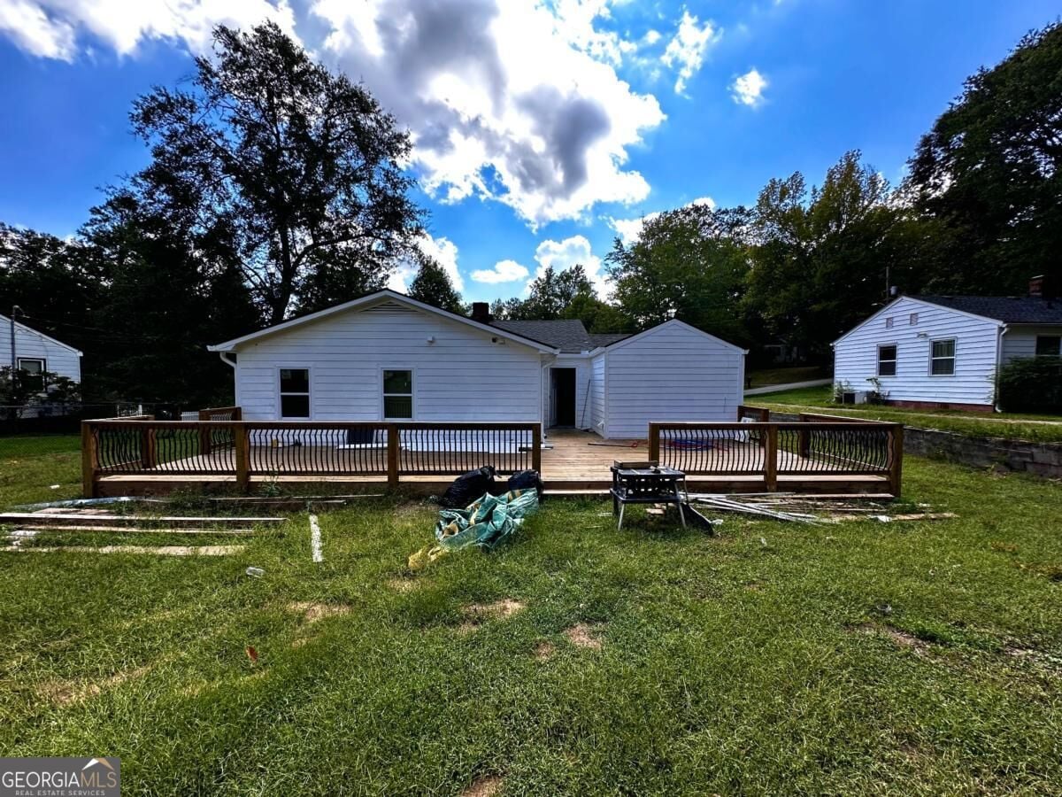11 Meridian Dr, Newnan, GA 30263
