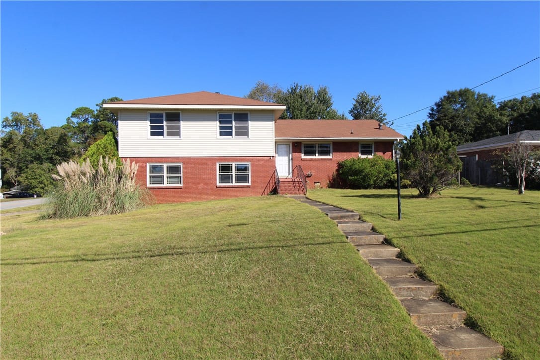 608 McLure Avenue, Opelika, AL, 36801