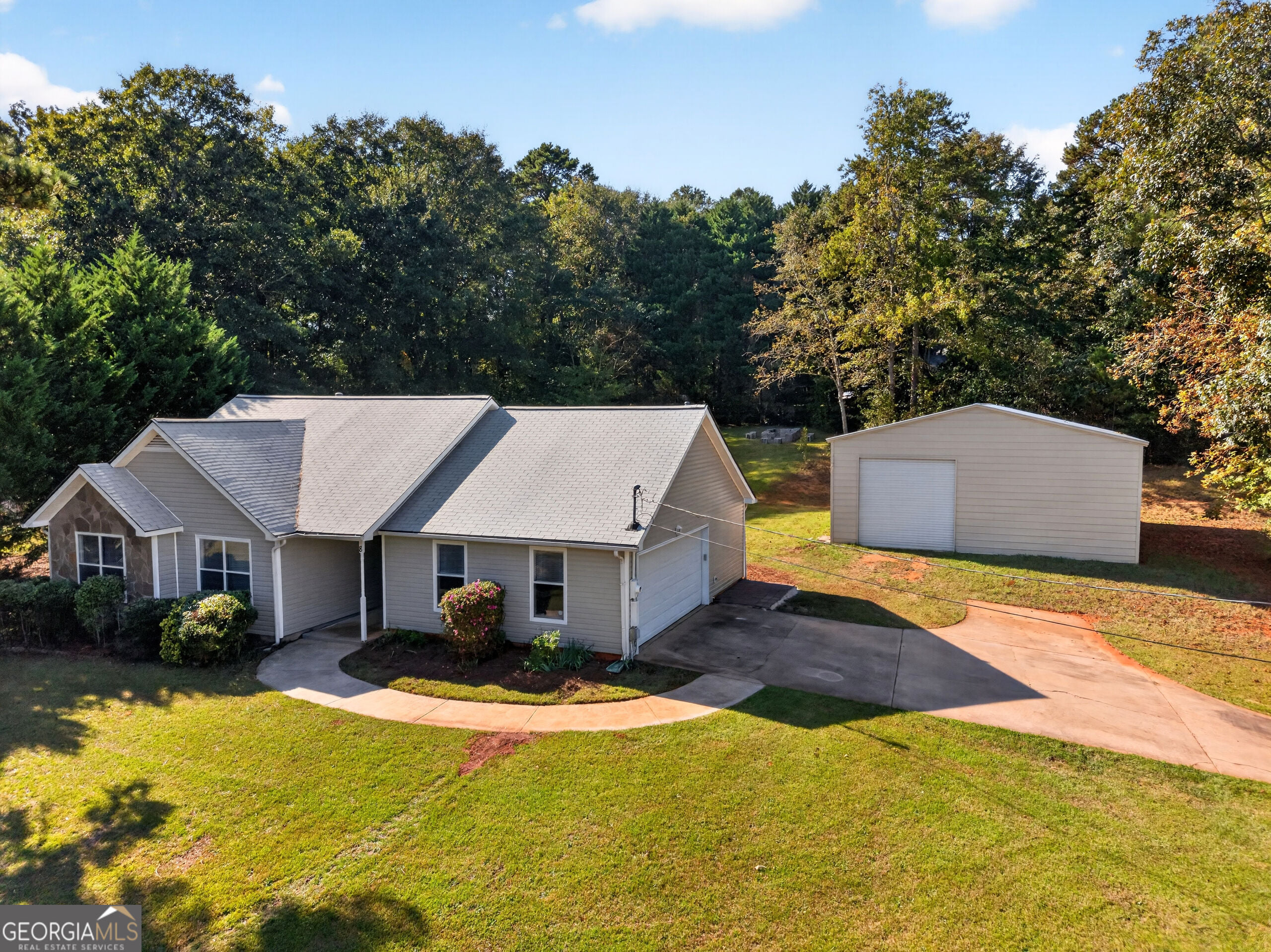8 Ellen Ct, Newnan, GA 30265