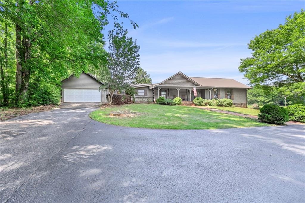 120 Jandale Dr, LaGrange, GA 30241