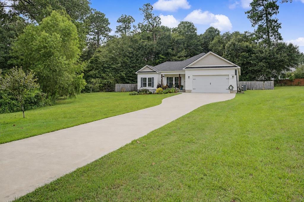 214 Autumn Leaf Dr, Albany, GA 31701