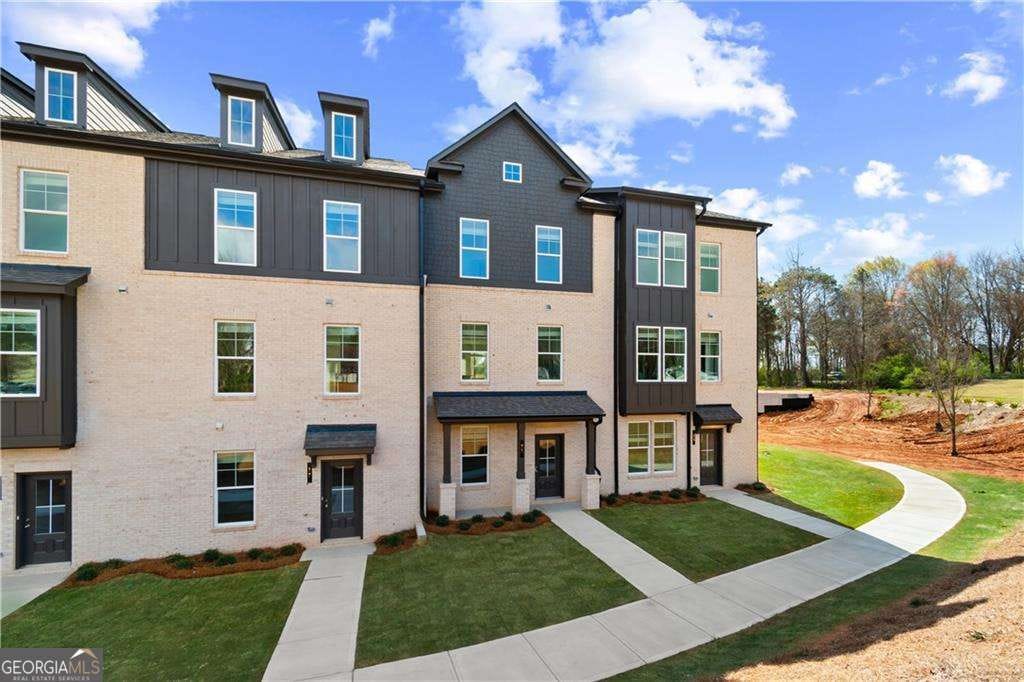 2612 Daybreak Ln, Newnan, GA 30265
