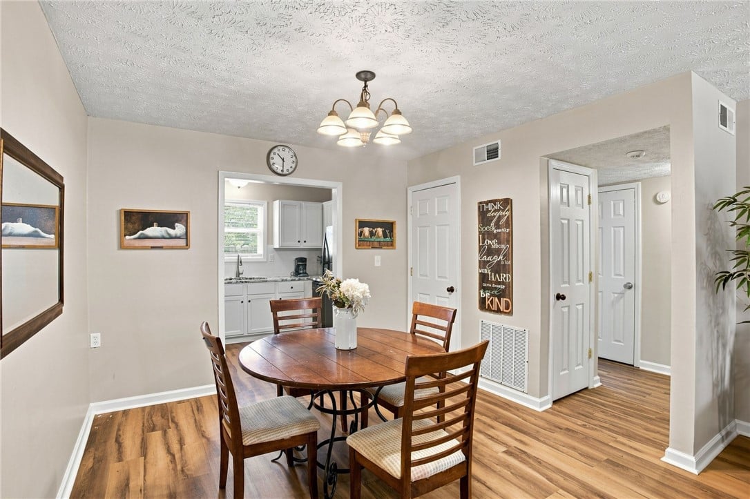 426 N Donahue Dr Apt 5, Auburn, AL 36832
