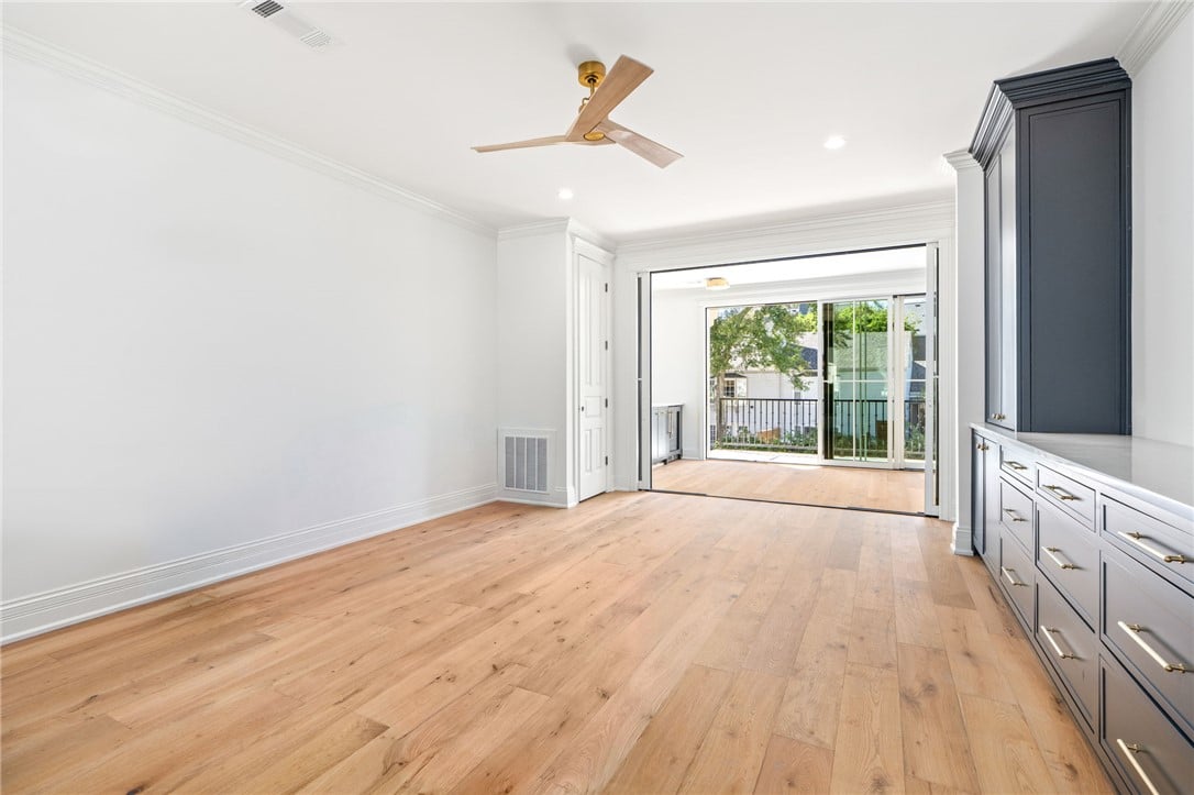 150 S Ross St #10, Auburn, AL 36830, Elegant wood floors pair with built-in cabinetry a