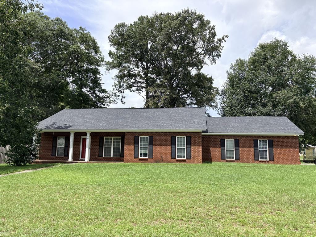 183 Edinborough Dr, Leesburg, GA 31763
