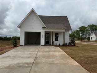 1060 WOODLAND, Opelika, AL, 36801