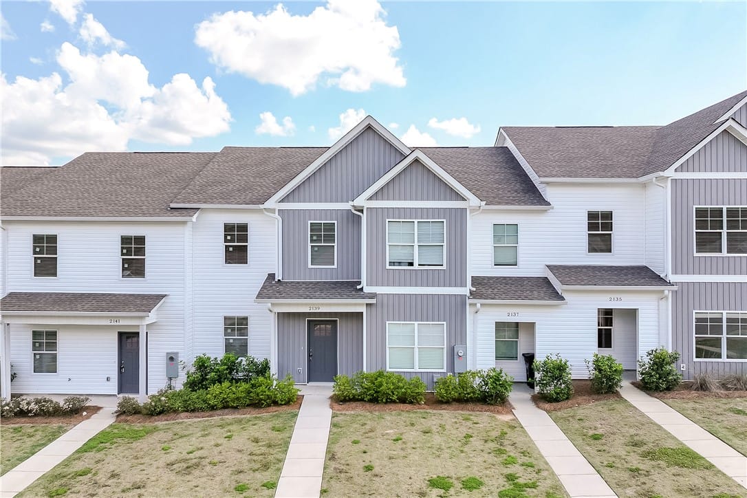 2139 Cobblestone Dr #4, Opelika, AL 36804