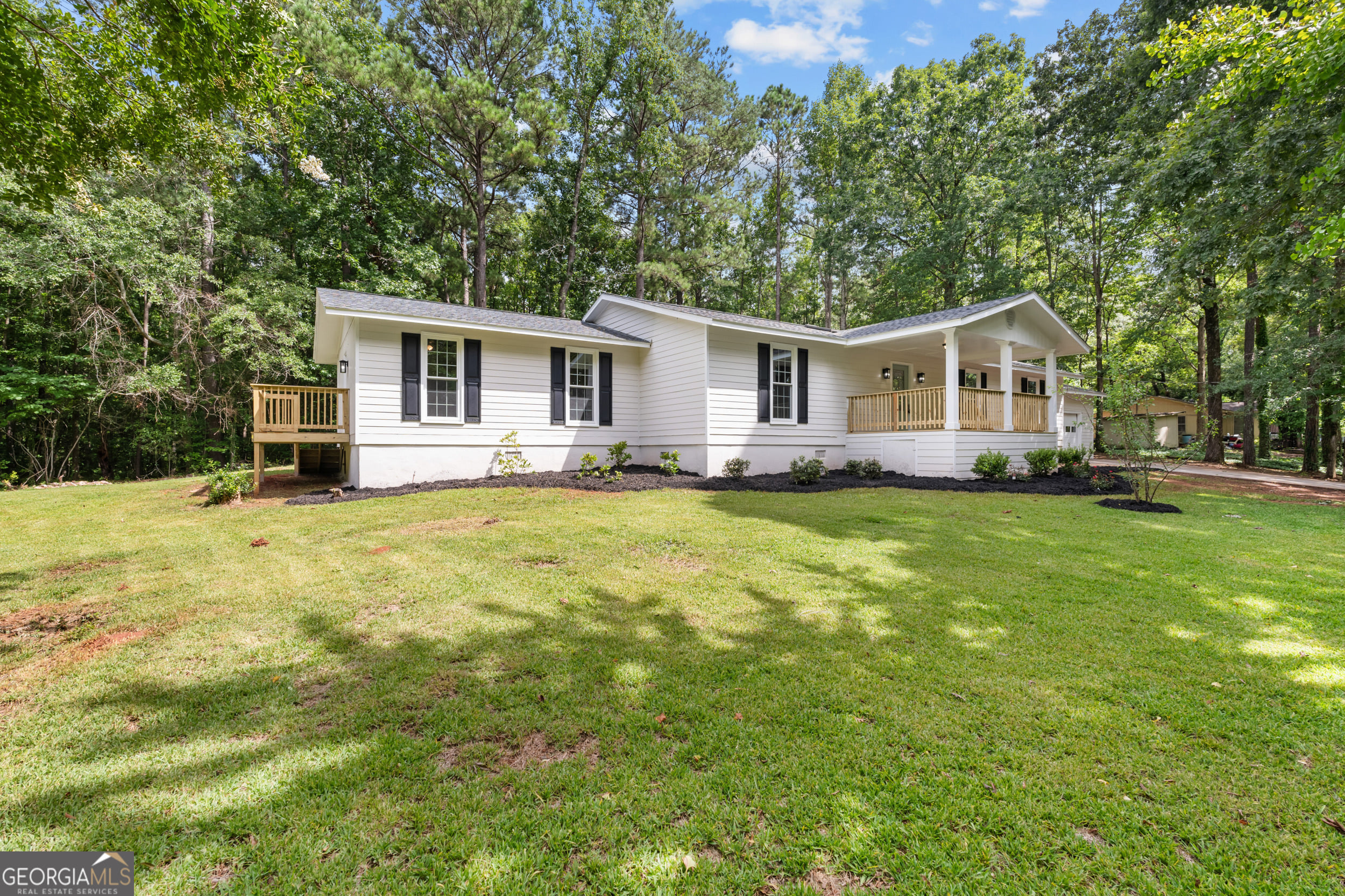 134 Hickory, West Point, GA, 31833